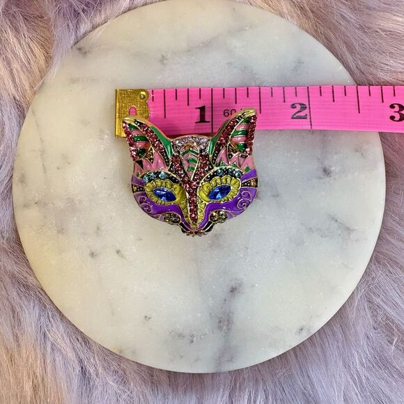 Designer Cat Mask Brooch – Multi-Color Crystal Rhinestone Enamel Mardi Gras Pin - Picture 3 of 7
